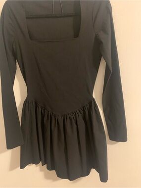 Zara Black Long-Sleeve Square-Neck Peplum Tunic